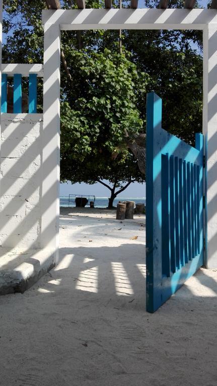 Rip Tide Vacation Inn, K.Guraidhoo Guraidhoo  Bagian luar foto
