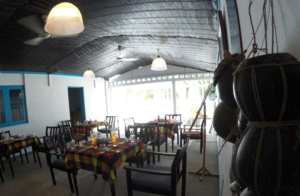 Rip Tide Vacation Inn, K.Guraidhoo Guraidhoo  Bagian luar foto