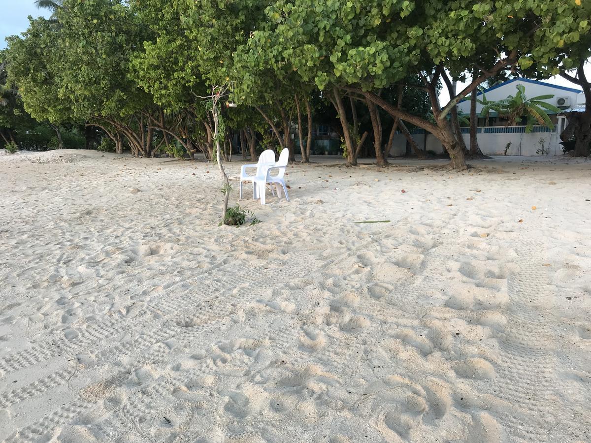 Rip Tide Vacation Inn, K.Guraidhoo Guraidhoo  Bagian luar foto