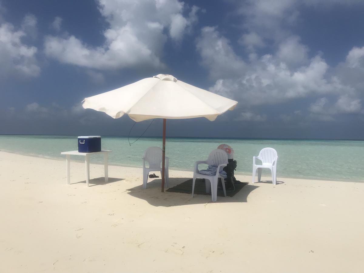 Rip Tide Vacation Inn, K.Guraidhoo Guraidhoo  Bagian luar foto