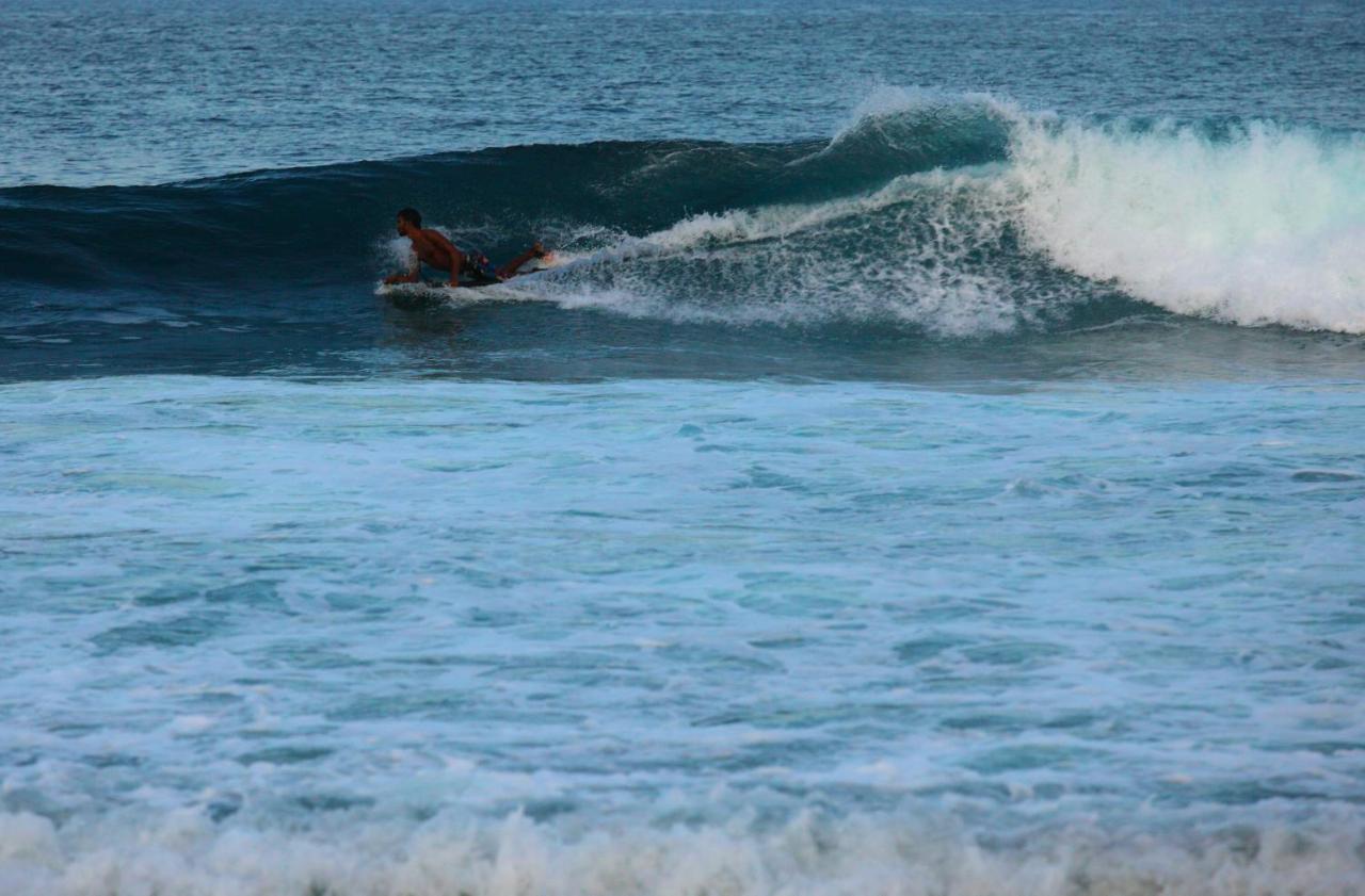 Rip Tide Vacation Inn, K.Guraidhoo Guraidhoo  Bagian luar foto